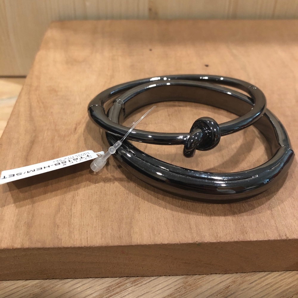 Adia Kibur Knot Bracelet Set